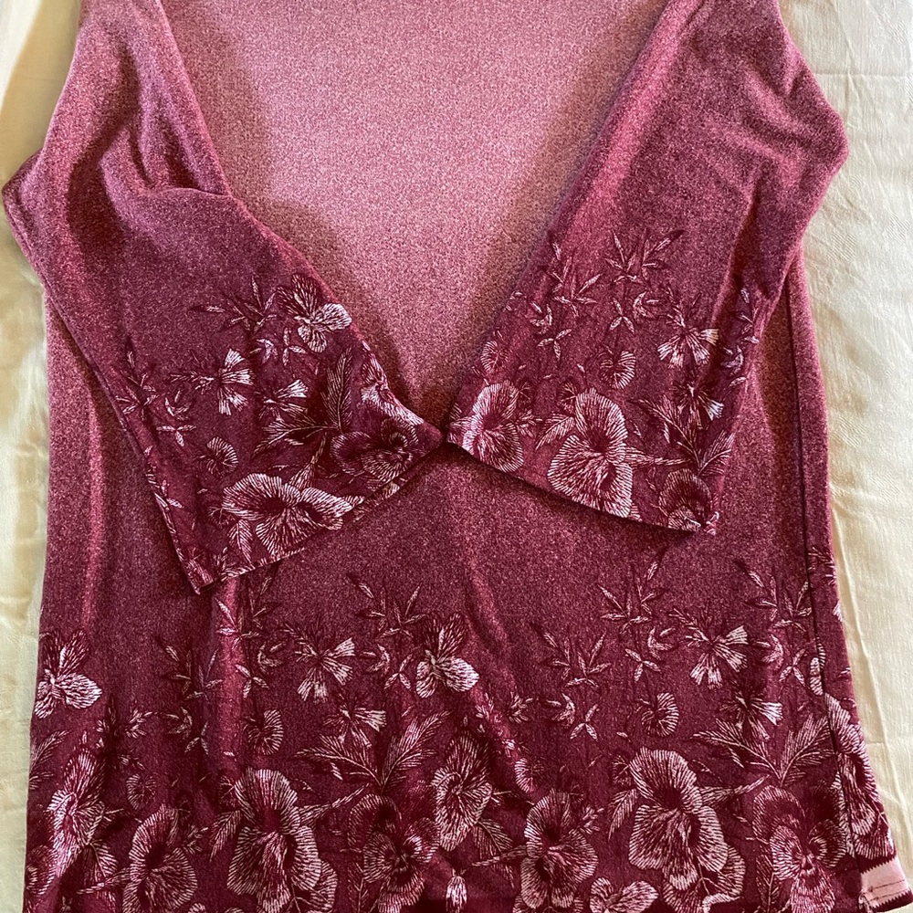 Woman’s size 3X Maroon and Pink Flared Tunic